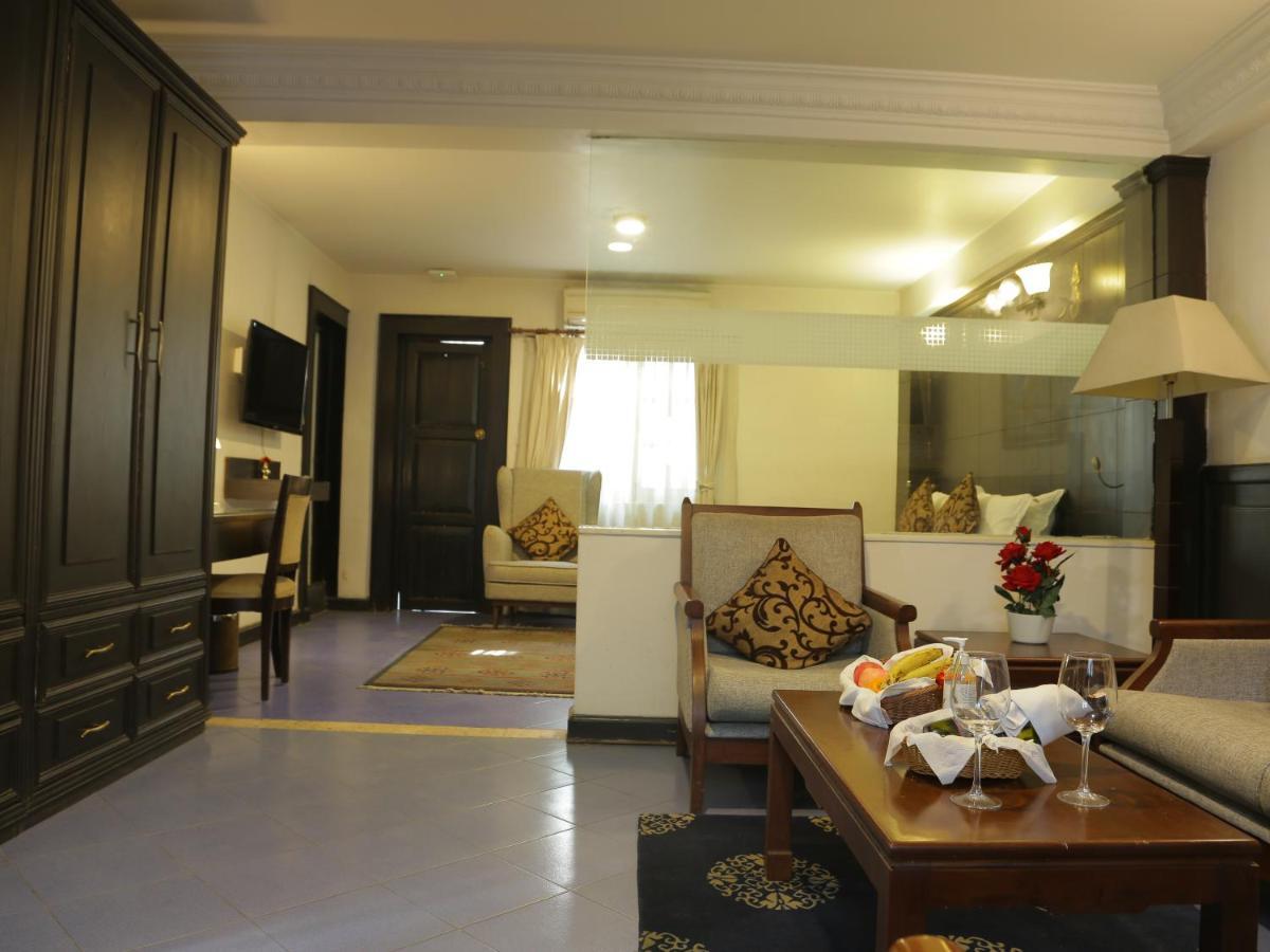 Maya Manor Boutique Hotel By Kgh Group Kathmandu Bagian luar foto