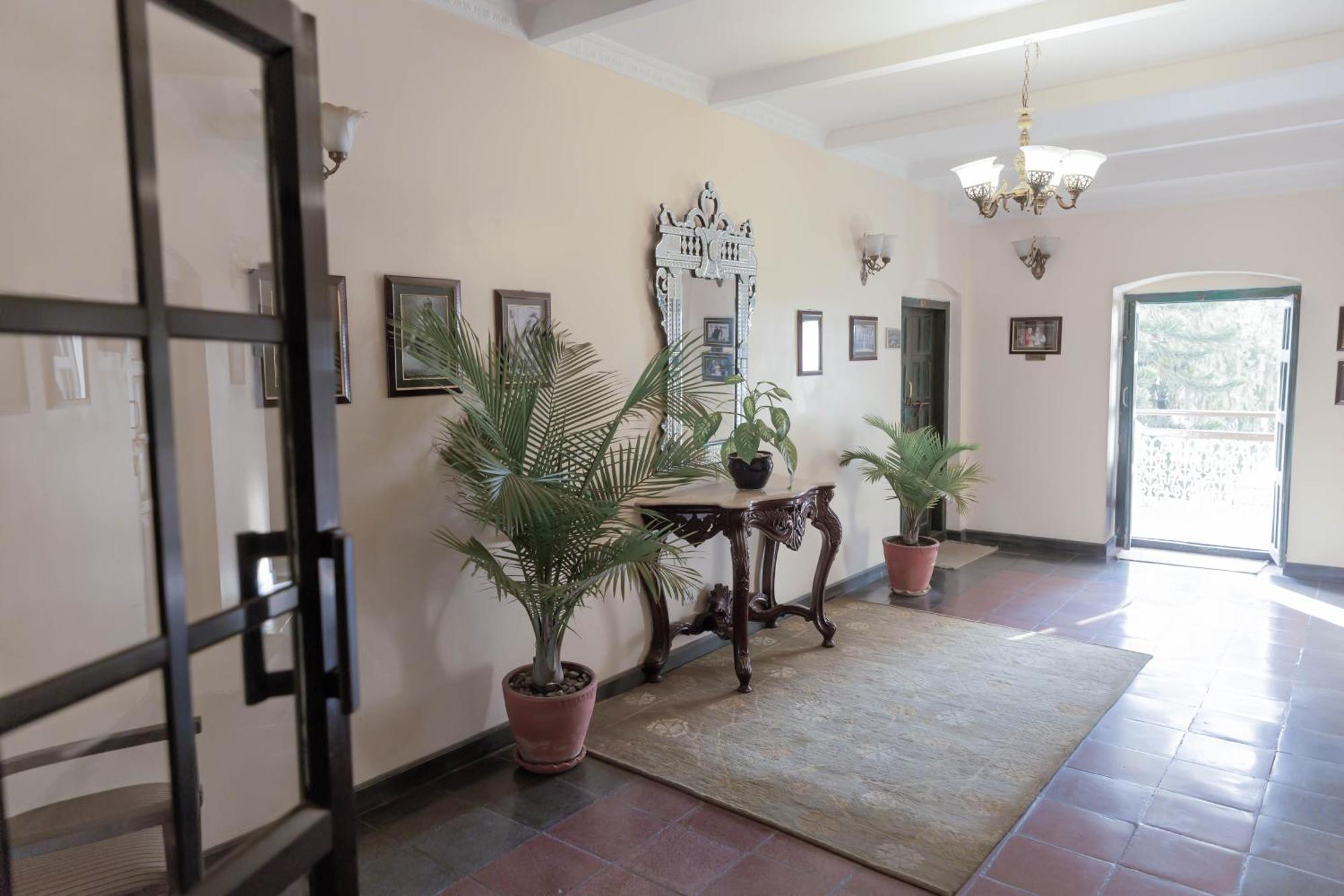 Maya Manor Boutique Hotel By Kgh Group Kathmandu Bagian luar foto